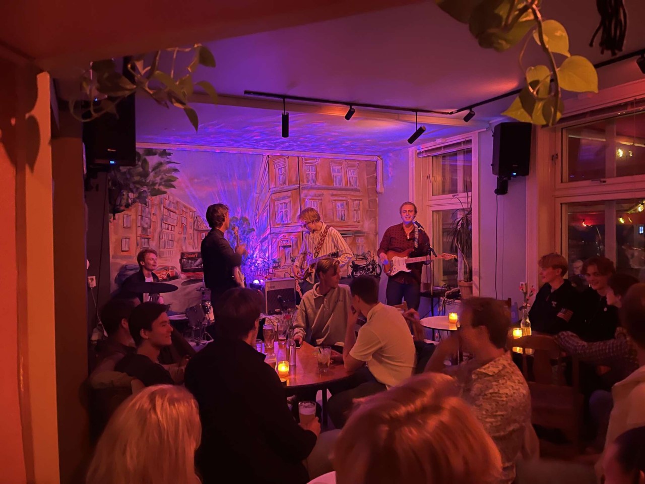 Debt, Live på Baracoa Asker